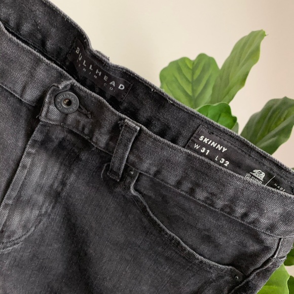 SOLD - SKINNY JEANS - Picture 2 of 8